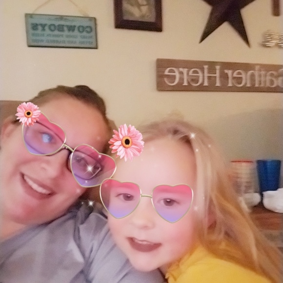 Meet your Posher, Courtney - Picture 1 of 1